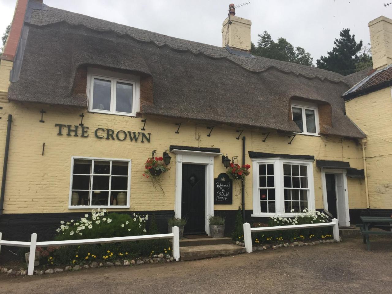 Smallburgh The Crown Inn المظهر الخارجي الصورة